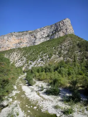 Rémuzat cliff