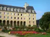 Rennes - Ciudad Vieja: San Jorge Palacio y su jardín de flores