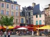 Rennes - Oude stad: huizen en terrasjes op de Place Saint-Michel