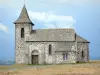 Rocca di Ronesque - Chiesa di Saint-Jacques sul tavolo di basalto Ronesque, nella città di Cros-de-Ronesque