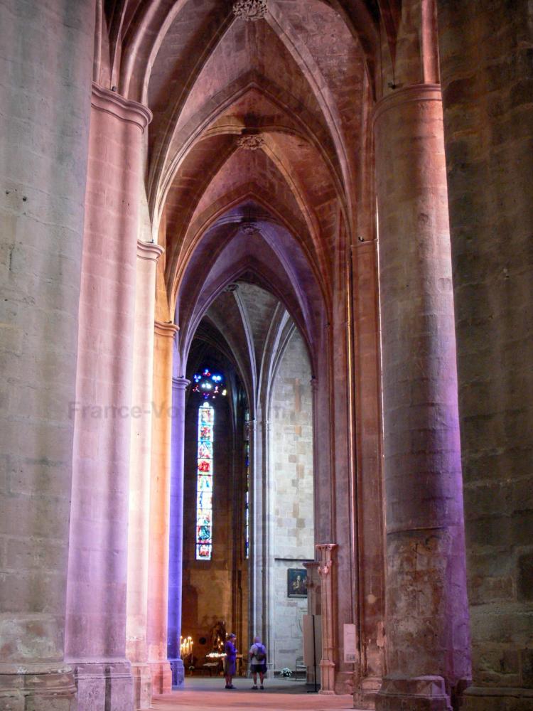 Rodez - Interior of the Notre-Dame cathedral