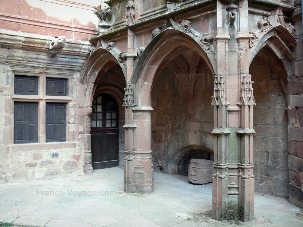 Rodez - Gothic gallery of the Benoît house
