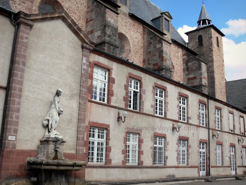 Rodez - Naïade de Vors or Gally fountain, chapel of the former Jesuits college and former Foch high school