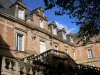 Rodez - Bischofspalast und seine Treppe