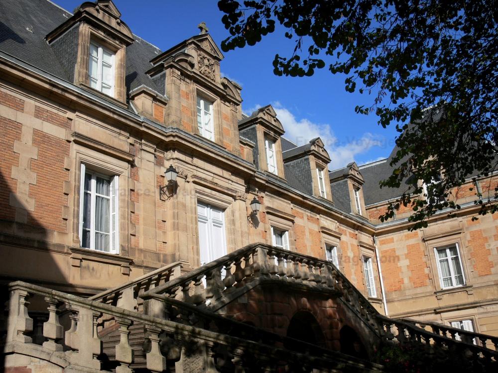 Rodez - Episcopal palace and its staircase