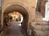 Roquebrune-Cap-Martin - Durchgang und Treppe aus Stein