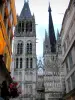 Rouen - Cathédrale Notre-Dame de style gothique et bâtiments de la ville
