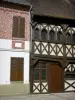 Rue - Timber-framed residence and house with a brick-built facade