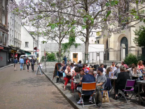 Rue Mouffetard - Tourism, holidays & weekends guide in Paris