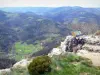 Les ruines du château de Rochebloine - Guide tourisme, vacances & week-end en Ardèche