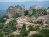 Saignon - Houses in the hilltop village