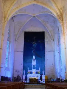 Saint-Amant-de-Boixe abbey - Inside of the abbey church: chancel