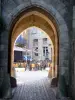 Saint-Antonin-Noble-Val - Porch and café terrace in the background 