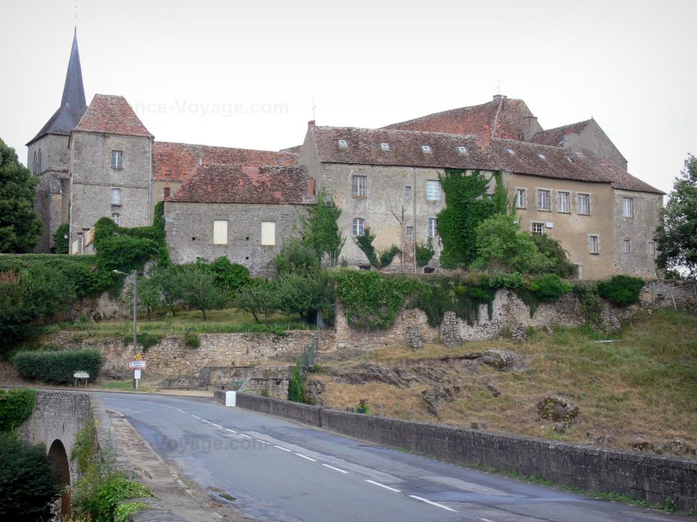 Photos SaintBenoîtduSault Tourism & Holiday Guide