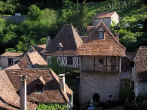 Saint-Cirq-Lapopie - Casas da aldeia, no vale do Lot, em Quercy