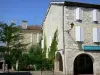 Saint-Clar - Facades of houses in the bastide fortified town 