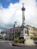 Saint-Denis - Coluna da Vitória (Memorial da Guerra) e Prefeitura