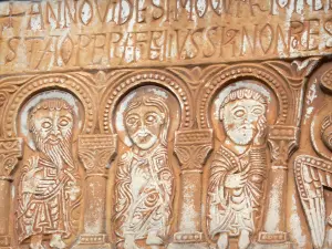 Saint-Génis-des-Fontaines church - Carved detail of the Romanesque lintel of the Saint-Michel church