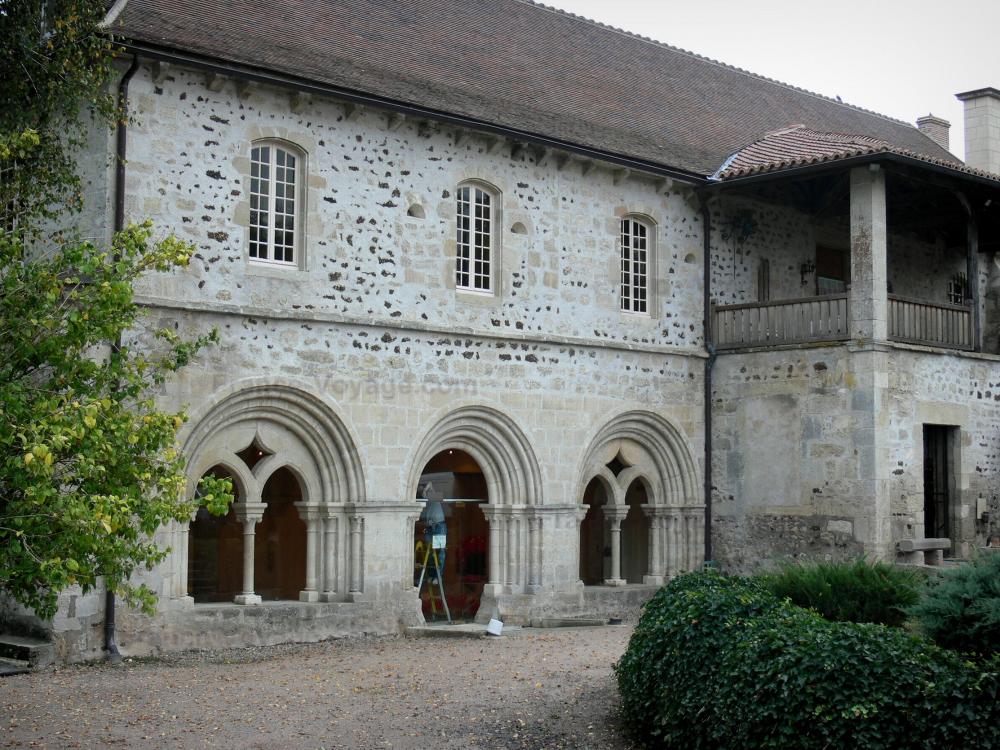 Photos SaintGilbert abbey 4 quality highdefinition images