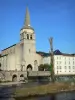 Saint-Girons - Église Saint-Girons au bord de la rivière Salat