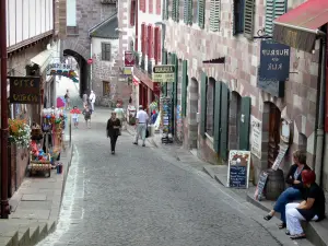 Saint-Jean-Pied-de-Port - Facades and shops of the Rue de la Citadelle street