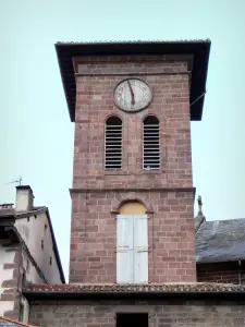 Saint-Jean-Pied-de-Port - Glockenturm der Kirche Notre-Dame-du-Bout-du-Pont