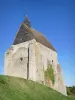 Saint-Julien-du-Sault - Chapelle castrale de Vauguillain, overblijfsel van het oude middeleeuwse kasteel