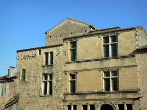 Saint-Macaire - Façade de l'ancien relais de poste Henri IV