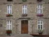 Saint-Malo - Ville close : façade de l'Hôtel de Ville