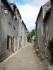 Saint-Marcel - Sloping street lined with houses