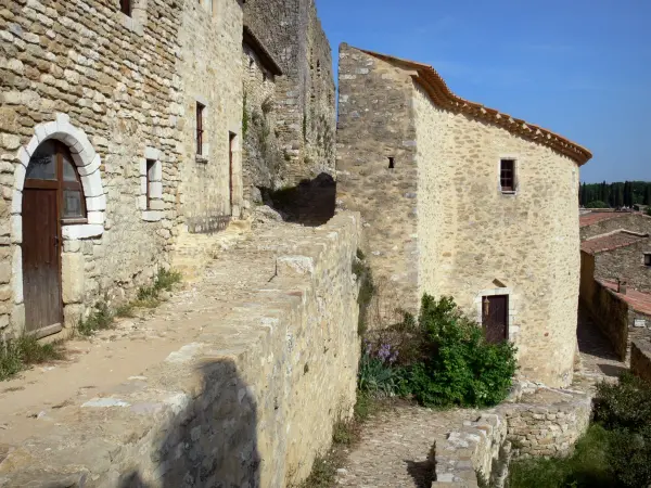 Saint-Montan - Case di pietra nel borgo medievale restaurato