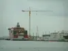 Saint-Nazaire - Port : bassin et Chantiers de l'Atlantique (construction navale)