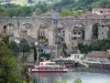 Saint-Nazaire-en-Royans - Vista do aqueduto, as casas de Saint-Nazaire-en-Royans, o rio Bourne e o barco de roda