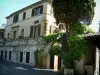 Saint-Paul-de-Vence - Hotel the Colombe d'Or (Dove of Gold) decorated with a washhouse