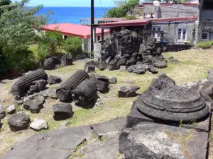 Saint-Pierre - Las ruinas de la fortaleza, en el área de Fort