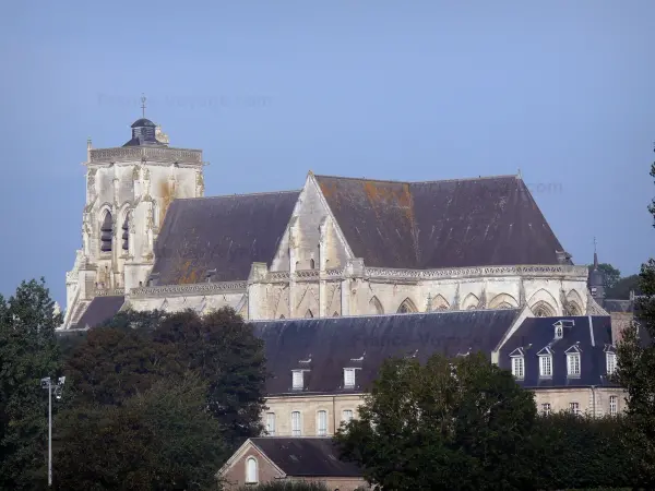 Saint-Riquier - Guide tourisme, vacances & week-end dans la Somme