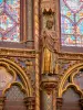 Sainte-Chapelle - Chapelle haute : statue d'apôtre et vitraux