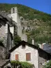 Sainte-Enimie - Maisons au pied de l'ancien monastère bénédictin