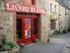 Sainte-Suzanne - Shop and stone houses of the medieval town