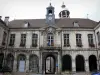 Salins-les-Bains - Façade de l'hôtel de ville et lanternon de la chapelle Notre-Dame-Libératrice