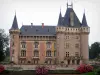 Guide de la Saône-et-Loire - Château de La Clayette - Façade du château