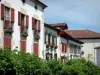 Sare - Gevels van huizen van het Baskische dorp