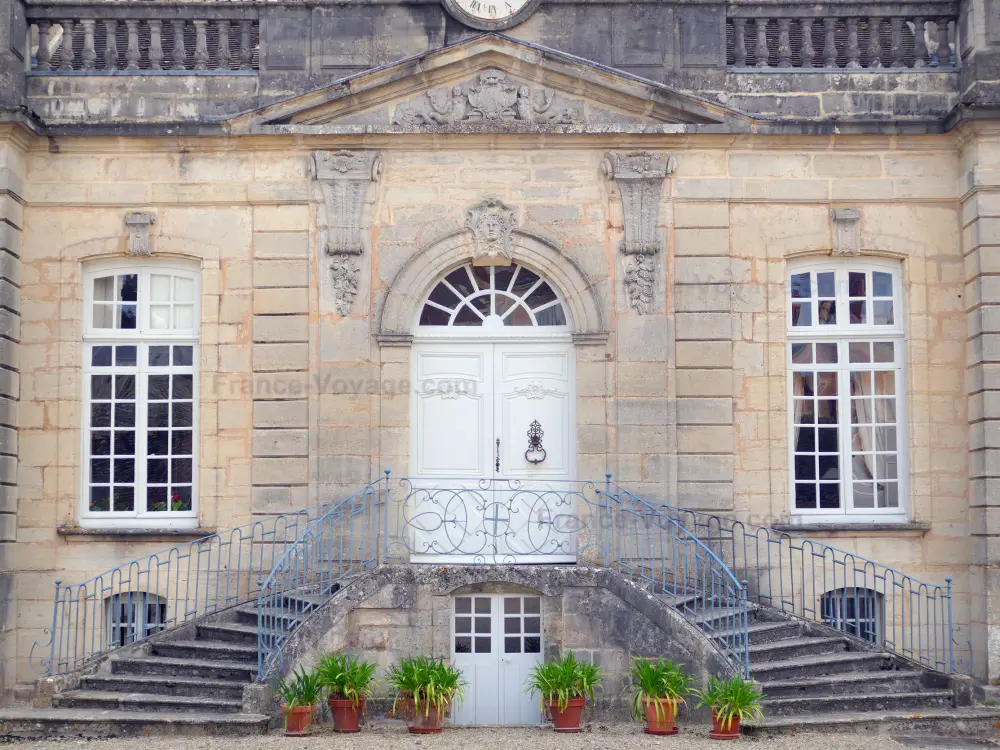 Bilder Das Schloss BeaumontsurVingeanne Führer Tourismus & Urlaub