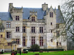 Schloß von Fontaine-Henry - Fassade des Schlosses