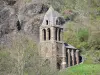 Schluchten des Allier - Kapelle Sainte-Marie-des-Chazes im romanischen Stil der Auvergne in der Gemeinde Saint-Julien-des-Chazes