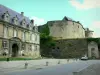 Sedan - Palais des Princes ou château-bas, fontaine Dauphine, et château fort ou château-haut