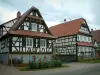 Seebach - Blancas casas de madera con flores