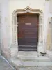 Semur-en-Auxois - 老房子的入口门