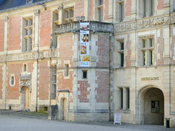 Sens - Sens Museum housed in the former palace of the archbishops of Sens