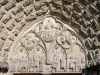 Sens - Gesneden timpaan van het centrale portaal van de westgevel van de kathedraal Saint-Etienne